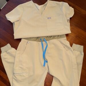 Figs Women’s Sandstone Set Medium